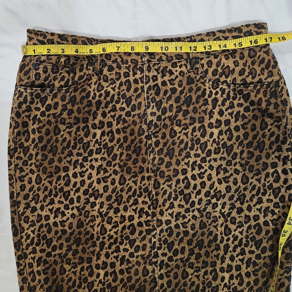 Ralph Lauren / Lauren Jeans Co. Cotton Leopard-Print Skirt — Size 12 - Picture 8 of 10